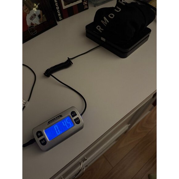 Under Armour Black Play Up Shorts Women Size Medium Loose Fit Style 3 in Inseam - Picture 8 of 9